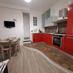 Appartamento In Centro, Savona